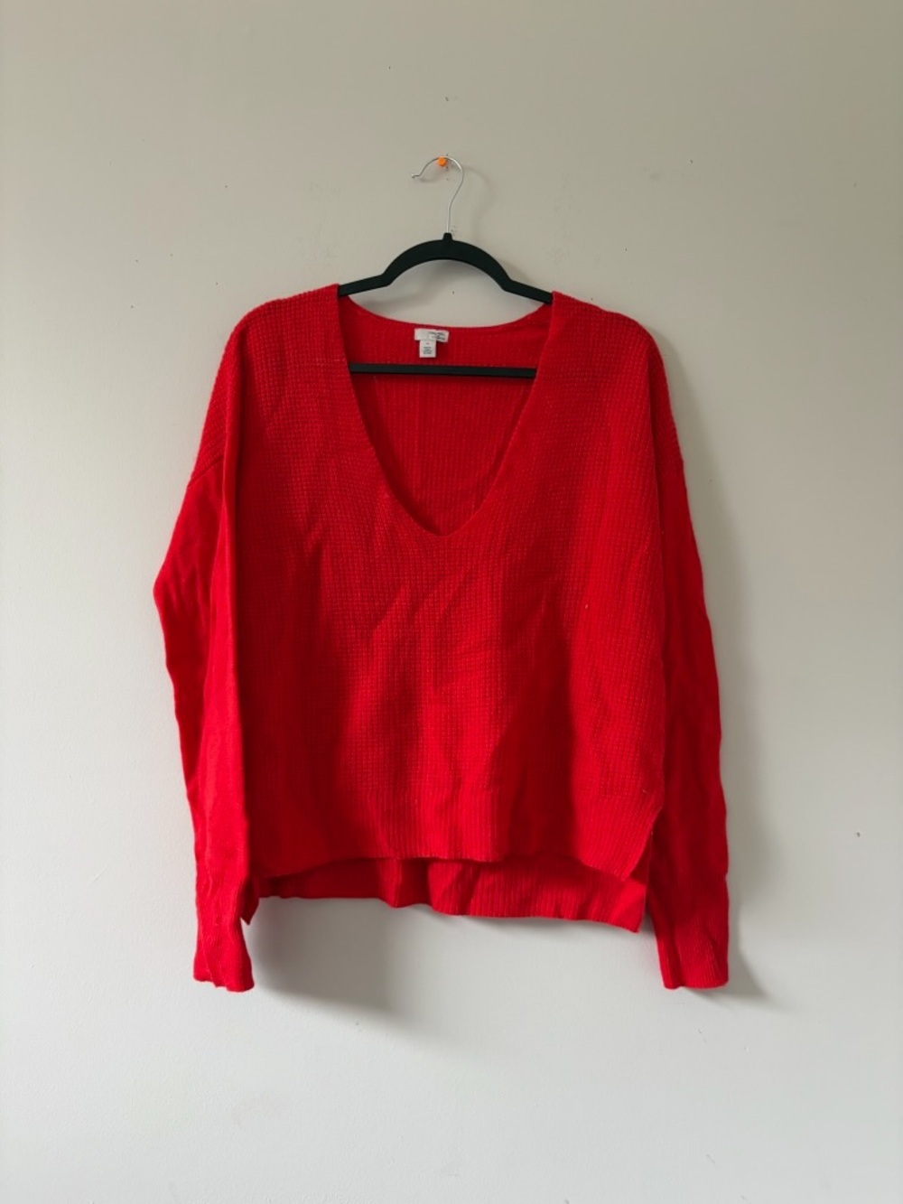 Halogen Cashmere Red V-Neck Lightweight Knit Sweater